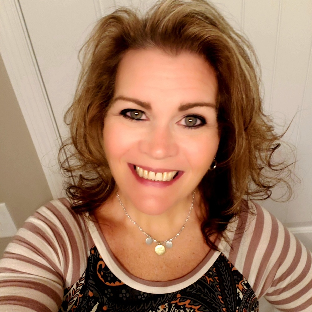 Meet your Posher, Jennifer
